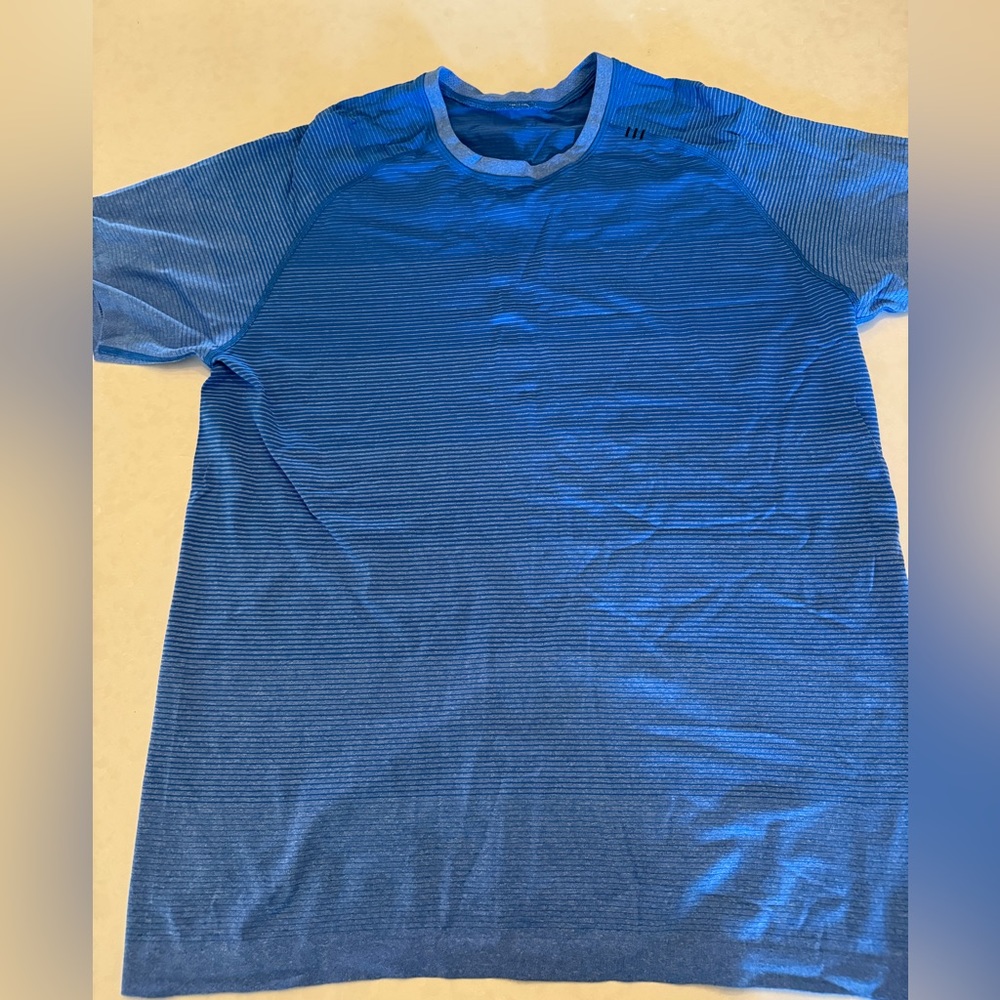 Lululemon Metal Vent Short Sleeve